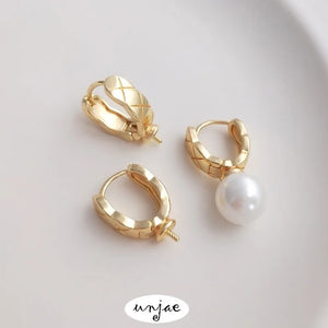 14K Color-Preserving Rhombus Pearl Earrings
