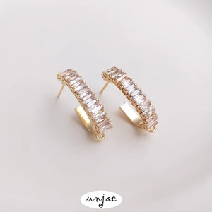 14K Gold-Coated T Cubic Zircon C-Shaped Belt Earrings