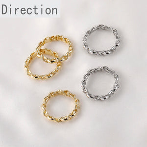 14k Color-Preserving Wavy Twist Circle Pendant