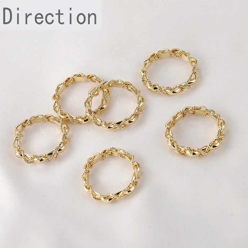 14k Color-Preserving Wavy Twist Circle Pendant