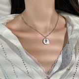 INS Queen Avatar Necklace Women's Street Snap Necklace Gift