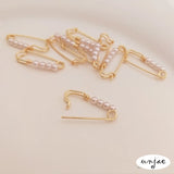 14K Paper Clip Stud Earrings Pearl Red Niche Earrings