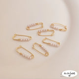 14K Paper Clip Stud Earrings Pearl Red Niche Earrings