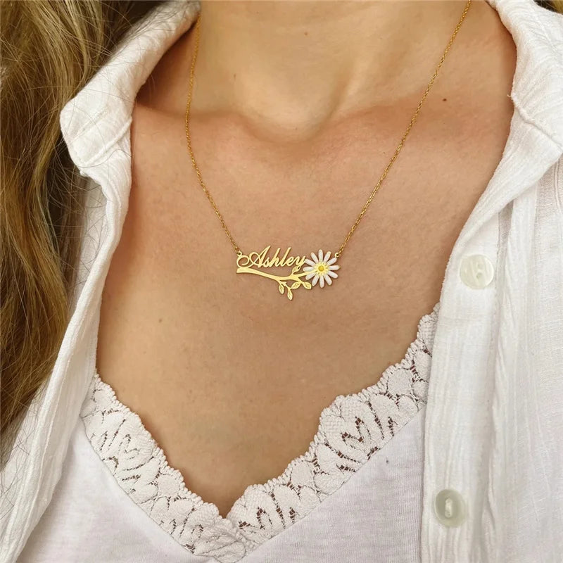 Personalized Daisy Name Necklace, Flower Jewelry