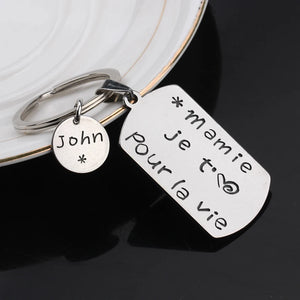 Mamie Holiday Dog Tag Keychain, French Text: Mamie Je T'aime Pour La Vie