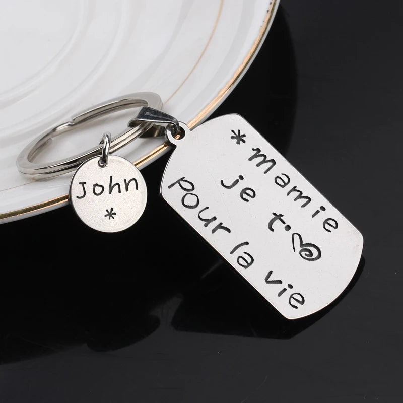 Mamie Holiday Dog Tag Keychain, French Text: Mamie Je T'aime Pour La Vie