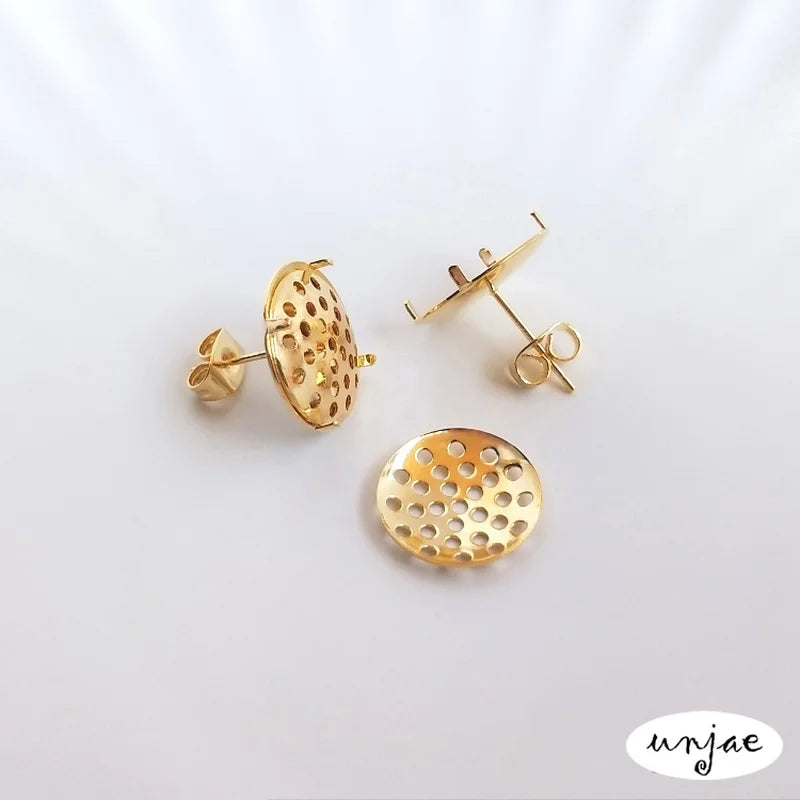 Color-Preserving 18K Disc Earrings with Ear Clip