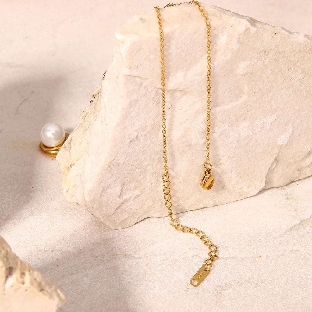 French Vintage Women's Pearl Pendant Necklace