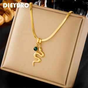 Snake Pendant Necklace Green Crystal 316L Stainless Steel Clavicle Chain