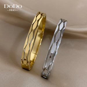 Hollow Wave Stainless Steel Bracelet Vintage Golden Waterproof Charm Bangle