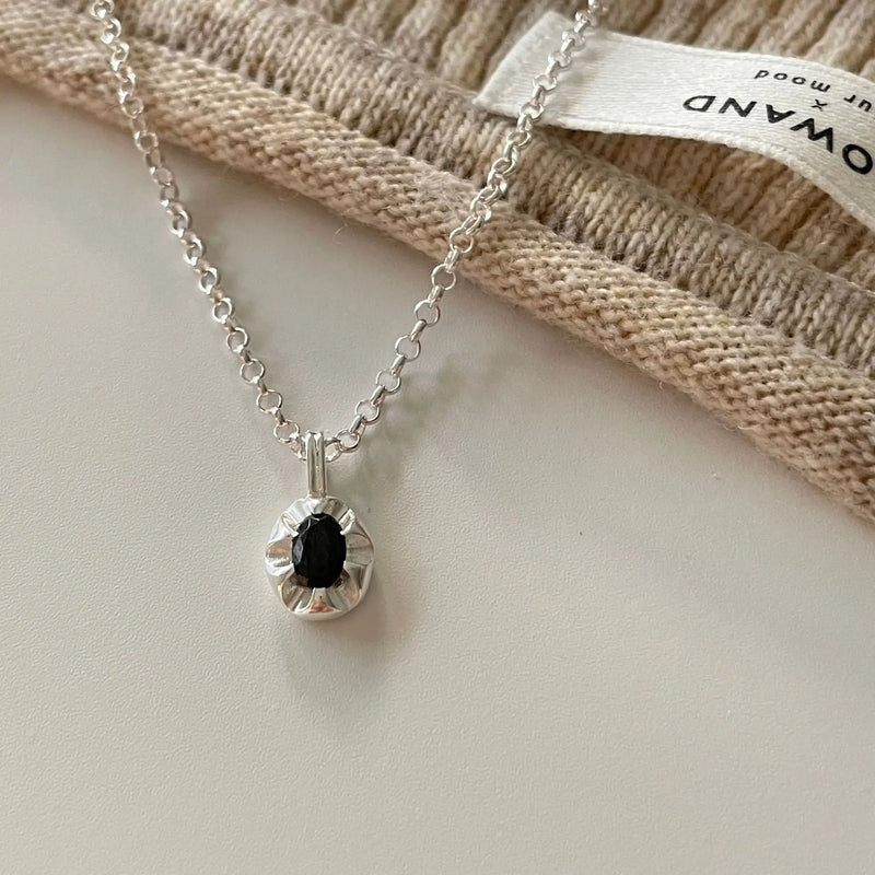 Elegant 925 Silver Necklace with Zircon Pendant