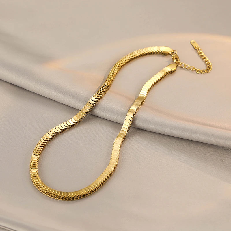 Fish Scale Shape Stainless Steel Choker Necklace for Women