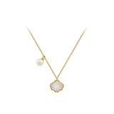 Shell Pearl Pendant Chain Short Necklace Jewelry for Women