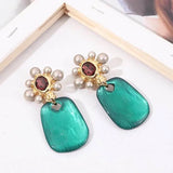 Women's Resin Gem Flower Ear Clip Retro High-End Jewelry