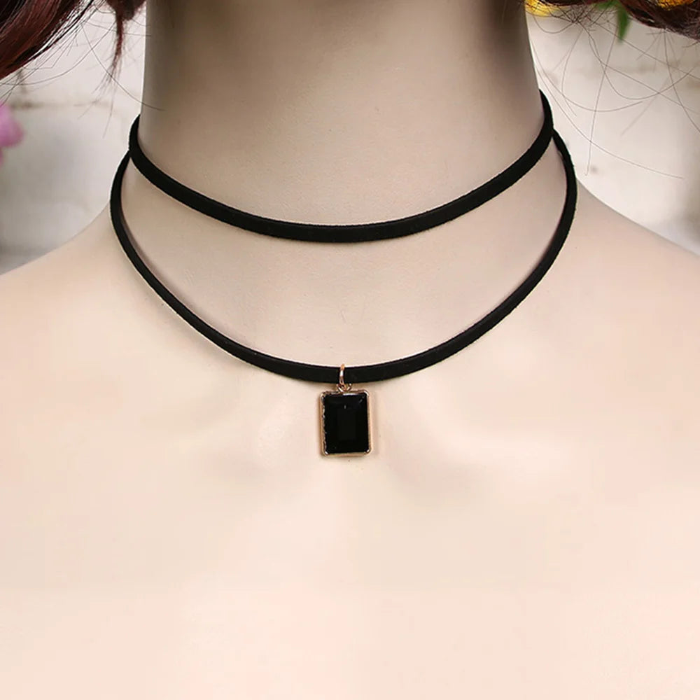 Vintage Gothic Velvet Choker Necklace Water Drop Pendant for Women