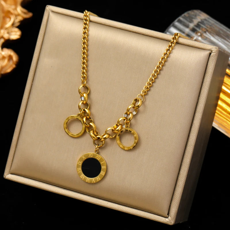 Vintage Round Eye Pendant Necklace for Women