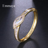 Leaf Appearance Bracelet: Elegant Jewelry for Dinner