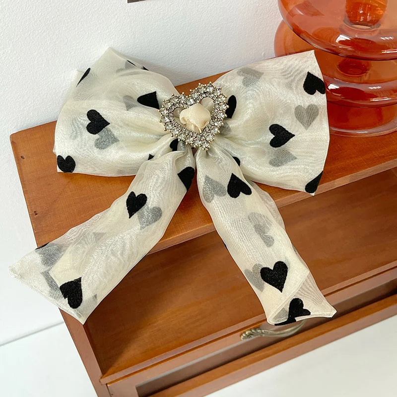 Retro Love Shape Hairpin Dress Accessories