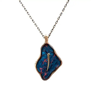 Ebrulu Elif Resin Necklace