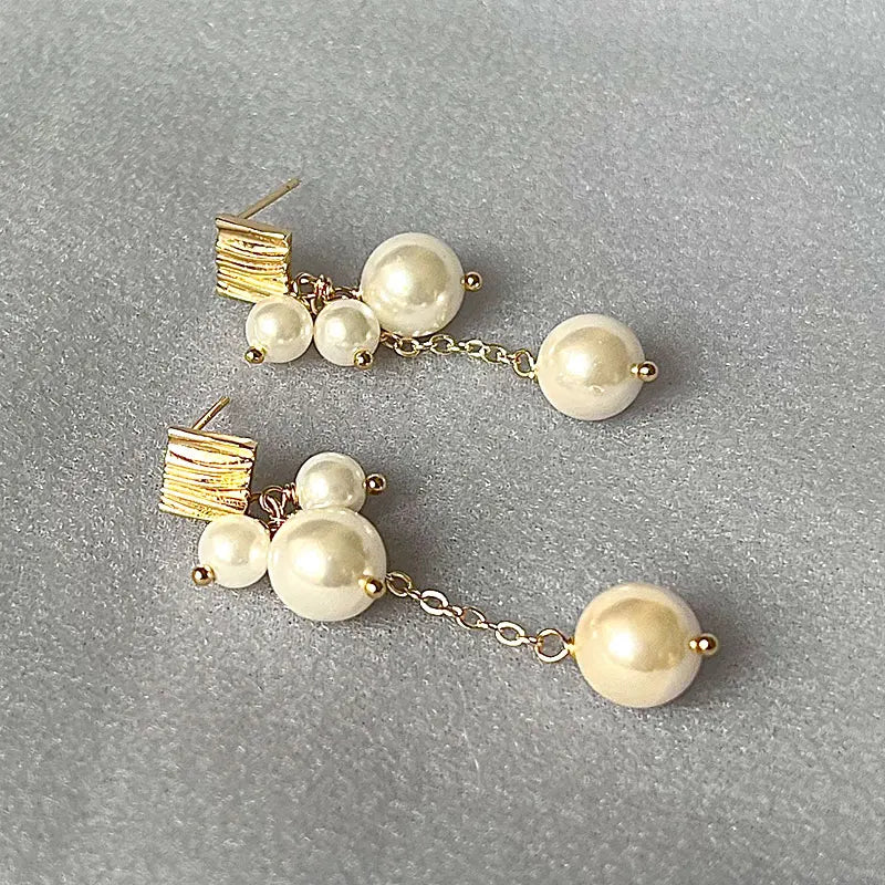 Elegant Shell Pearl Earrings