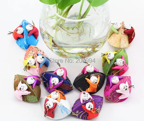 Embroidered brocade little people smile jewelry box