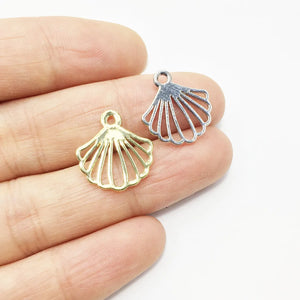 20pcs Tiny Flat Shell Charms Pendant 2 Colors