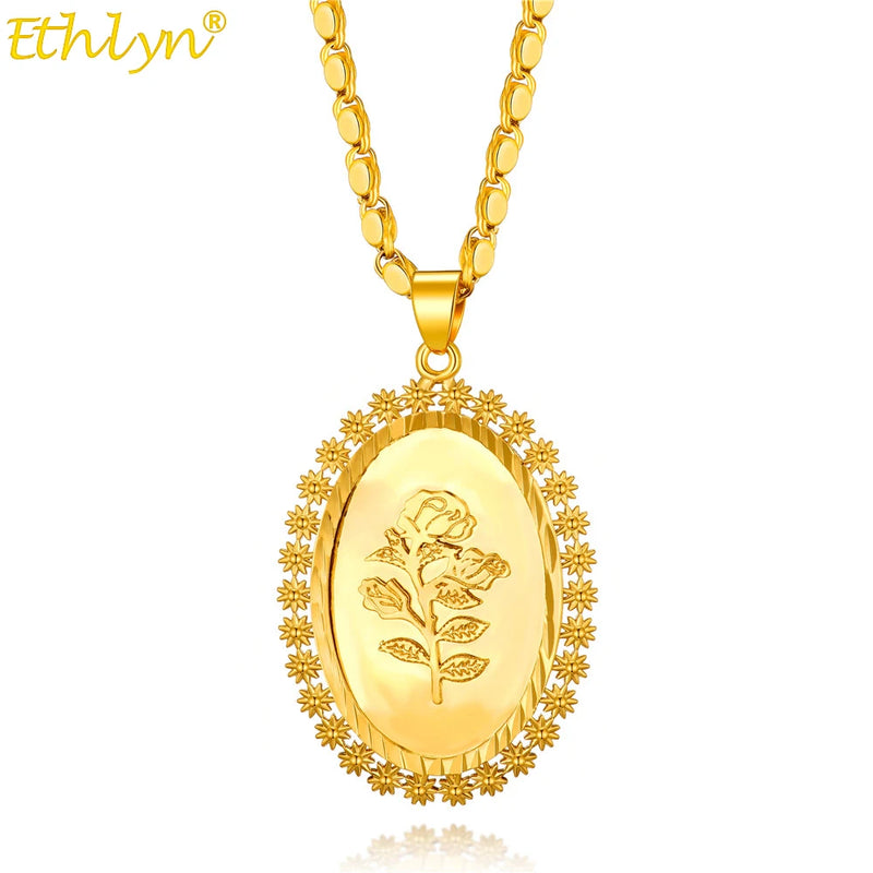 Oval Flower Pendant Necklace for Mom Chain Statement Necklace Accessories