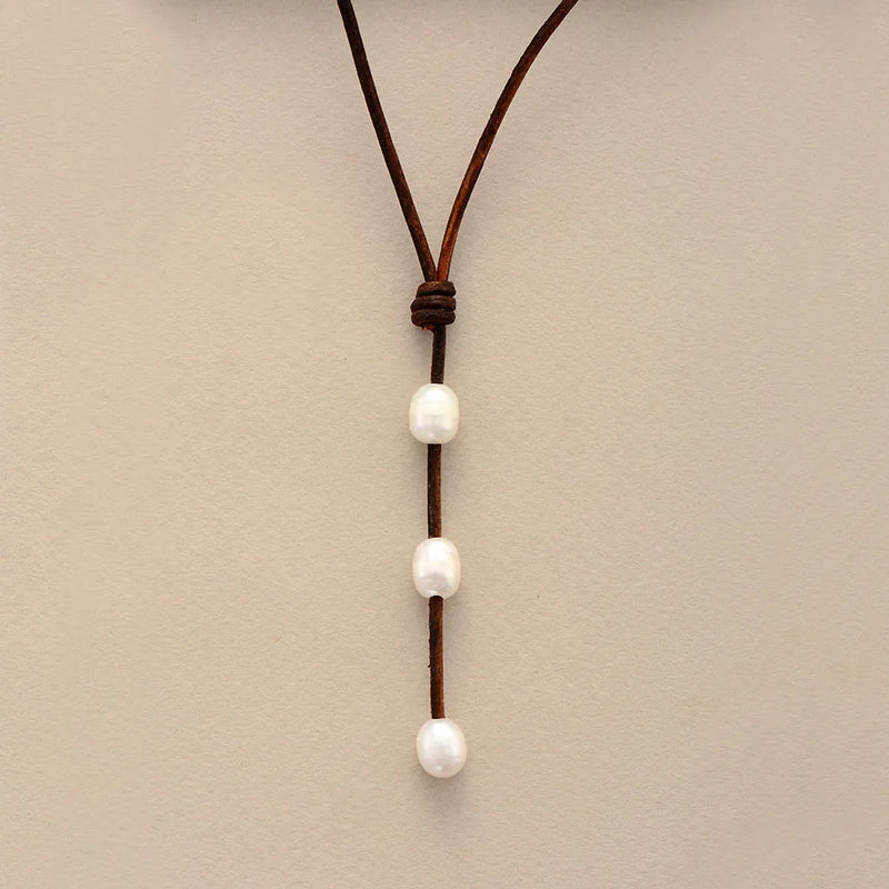 Ethnic Freshwater Pearl Leather Choker Necklace Women Beaded Short Necklace