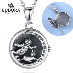 Eudora 925 Silver Astronaut Spaceman Necklace Pendant Long Chain