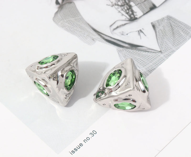 European American 3D Square Ear Clip