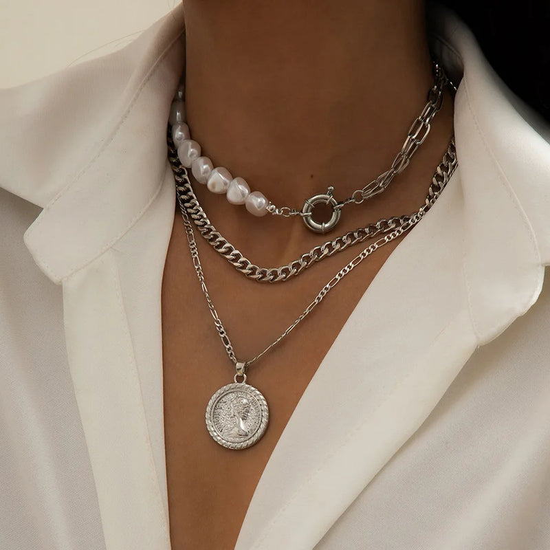 Vintage Pearl Portrait Pendant Necklace for Women