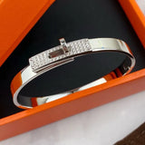925 Silver Pig Nose Twist Lock Bracelet for Women's Party