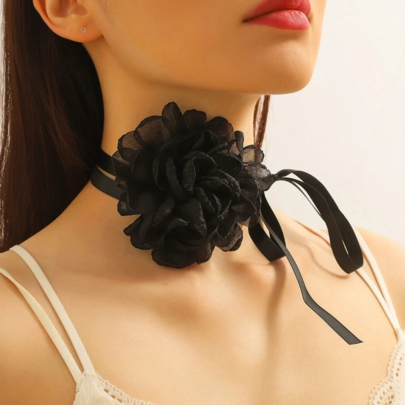 Exaggerated Flower Necklace Clavicle Chain Vintage Choker