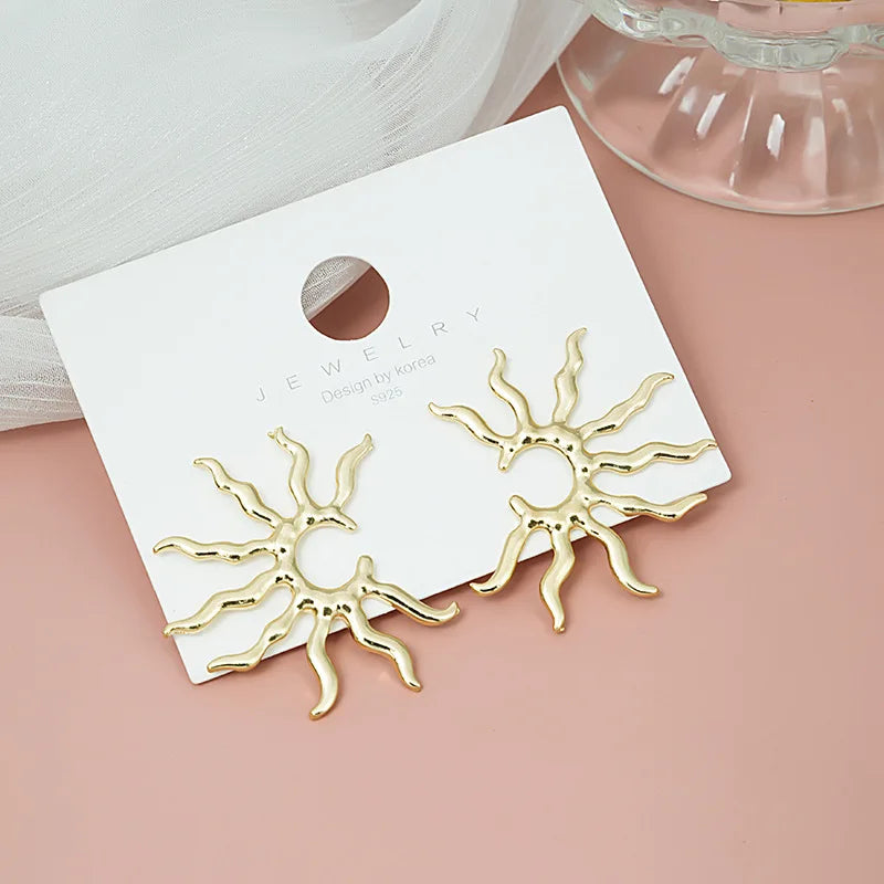 Exaggerated Vintage Drop Earrings for Women Dangle Earrings