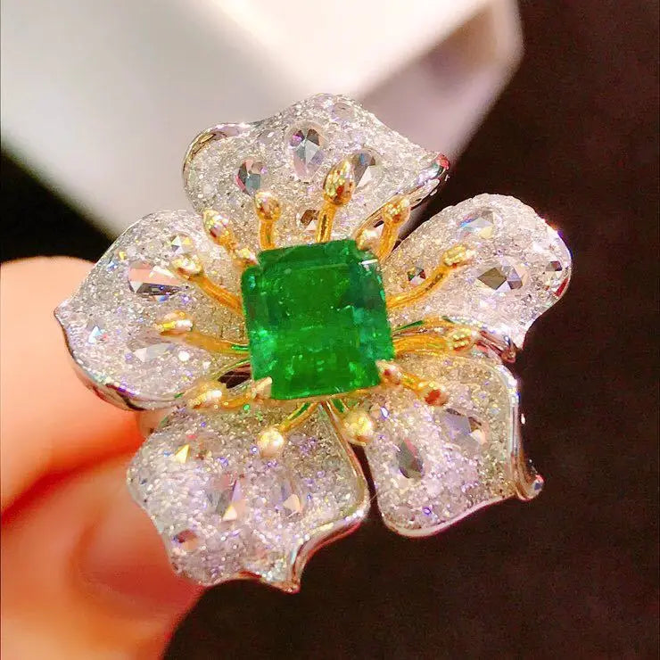 Vintage Silver Flower Wedding Ring 1.65ct Emerald Stone