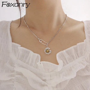 Silver Vintage Sweater Necklace with Daisy Pendant