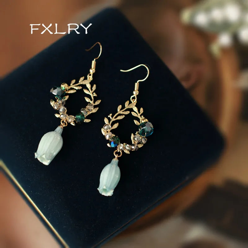 Natural Pearl Vintage Preserved Dried Flower Earrings