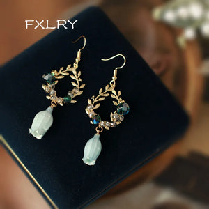Natural Pearl Vintage Preserved Dried Flower Earrings