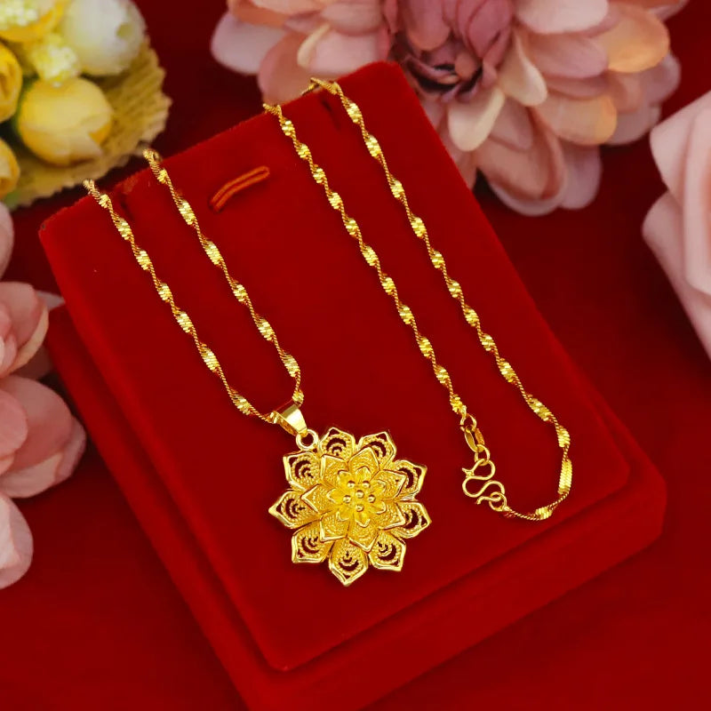 18K Flower Pendant Necklace for Women Bride Clavicle Jewelry