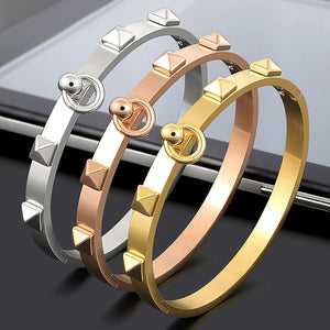 Rivets Bracelet Bangle Pyramid & Dangle Circle Charm for Wedding Party