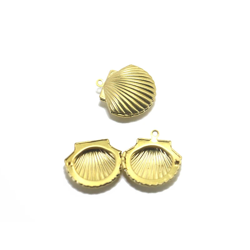 Brass Shell Necklace Pendant Openable Clothing Jewelry Box