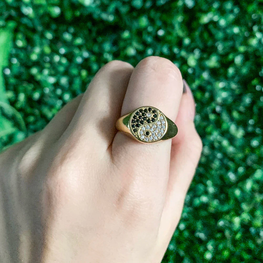 Vintage Round CZ Yin Yang Chunky Ring Female Wedding Jewelry
