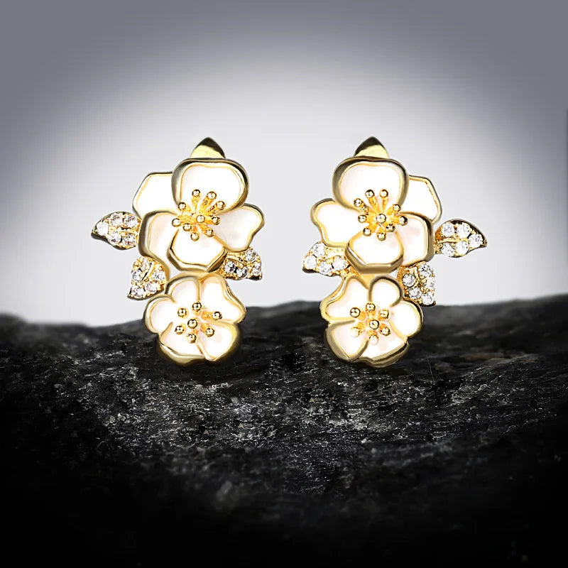 Lady Enamel Earring Flower Golden