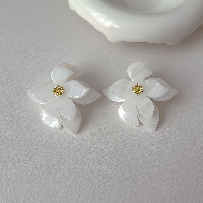 Vintage Resin Flower Earrings 925 Silver Needle