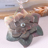 Brown Flower Natural Pearl Shell Pendant For Necklace