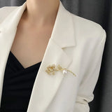 Light Pearl Temperament Titanium Steel Women's Rose Brooch Gift