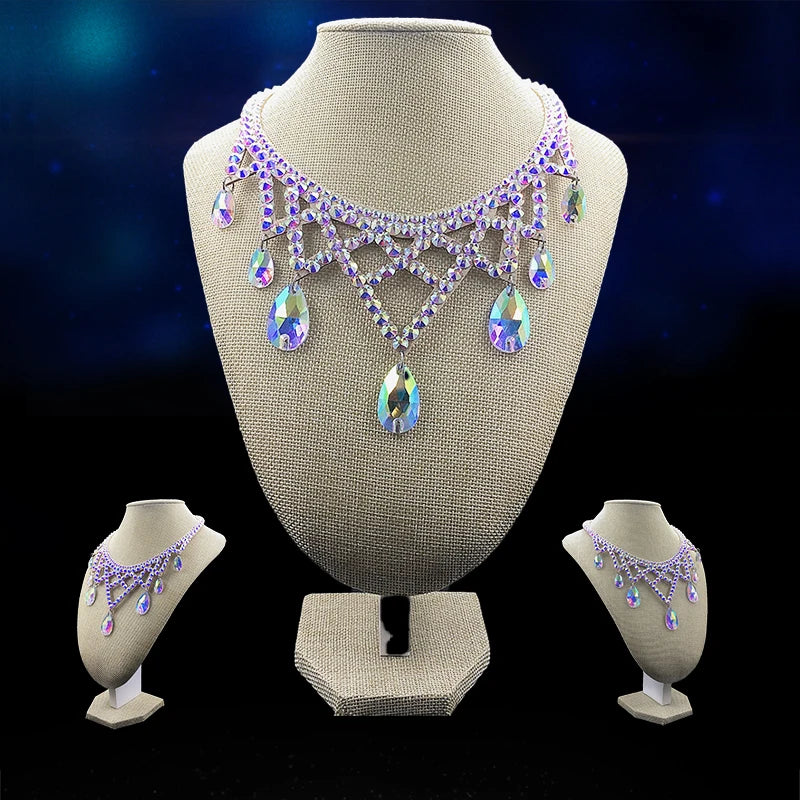 Fashionable Resin Necklace Pendant on Woven Rope Chain