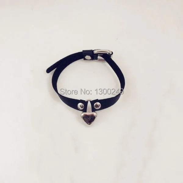 Harajuku Hot Dark Rivet choker sweet heart lock leather torques punk Necklaces