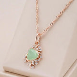 Women's Elegant Pearl Pendant Necklace