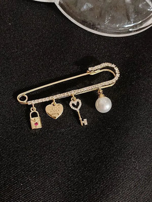 Delicate Personality Titanium Steel Pearl Key Lock Tassel Brooch